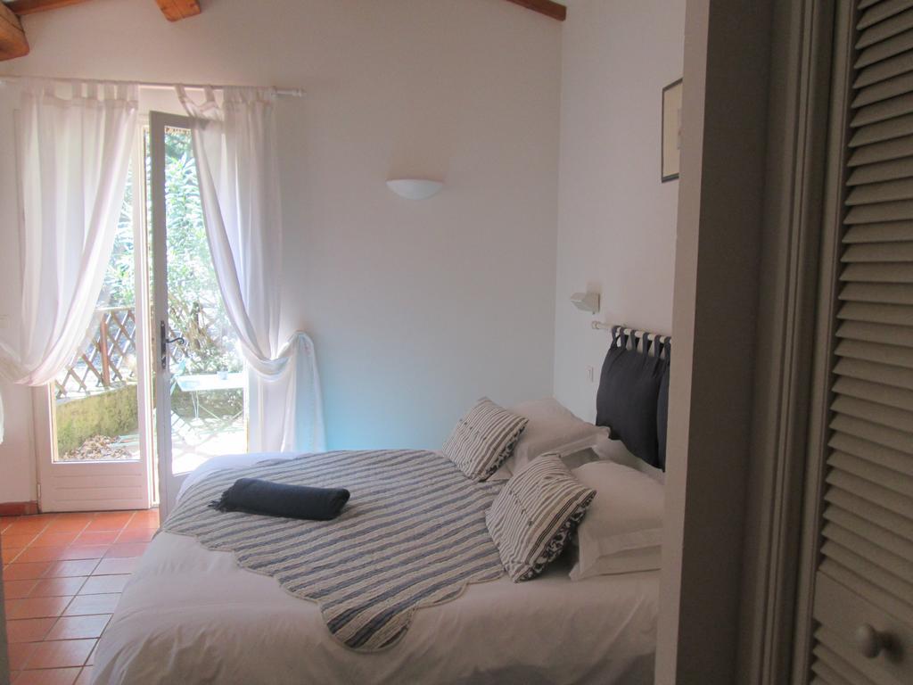 B&B Lei Bancaou La Garde-Freinet Rom bilde